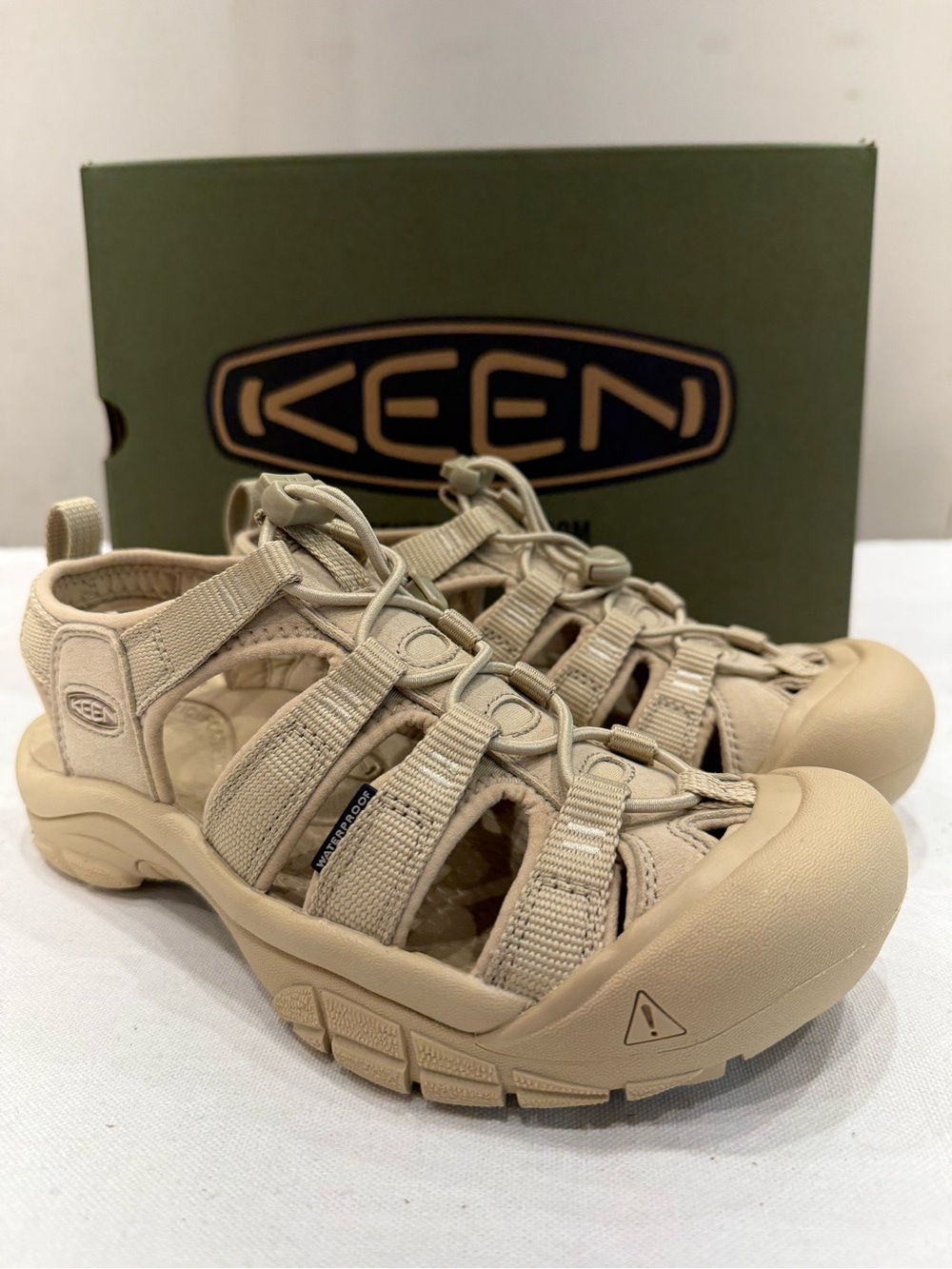Keen Women's Newport H2 Color Monochrome/Safari